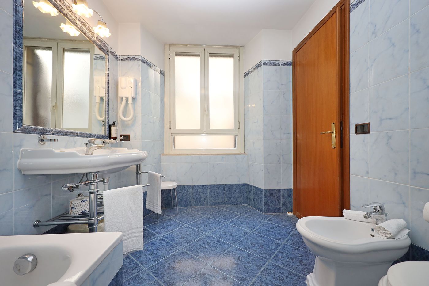 Rimini-Hotel-Room-36