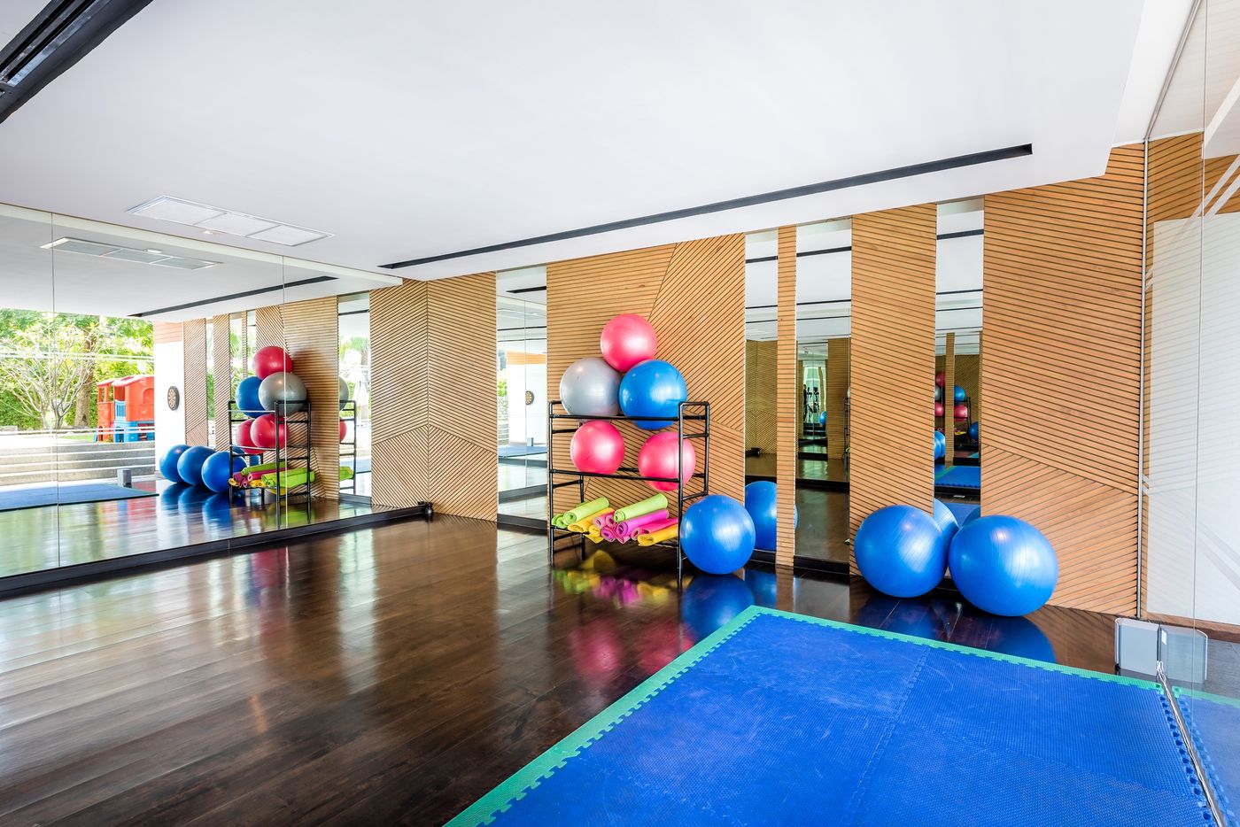 Wyndham-Sea-Pearl-Resort-Phuket-Sports-and-Entertainment-60