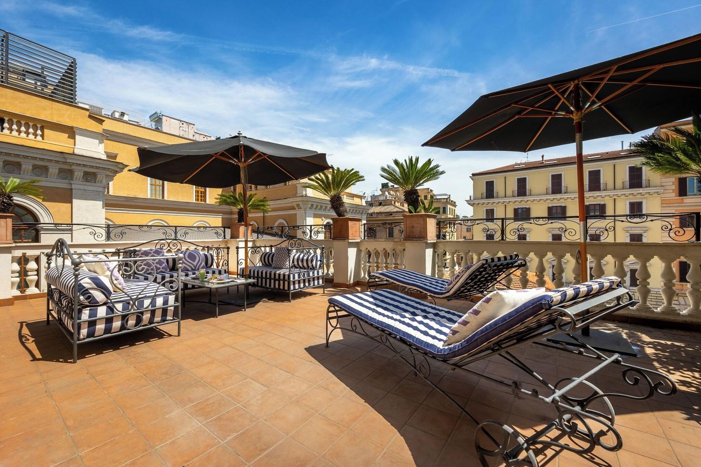 Palazzo-Dama-Room-11