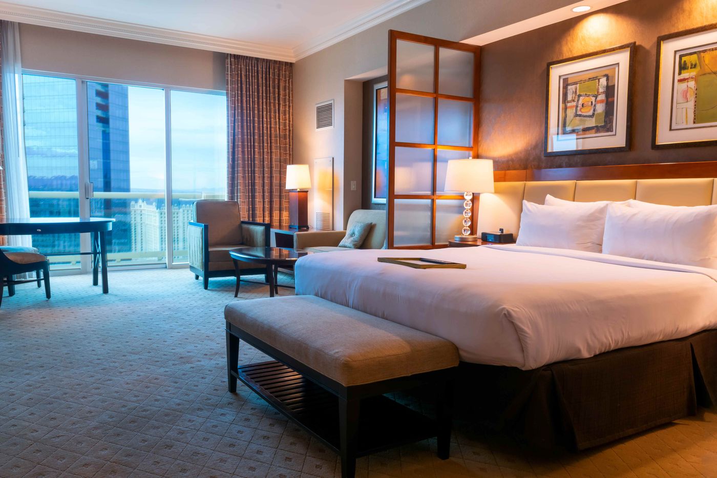The-Signature-at-MGM-Grand-Hotel-Room-13
