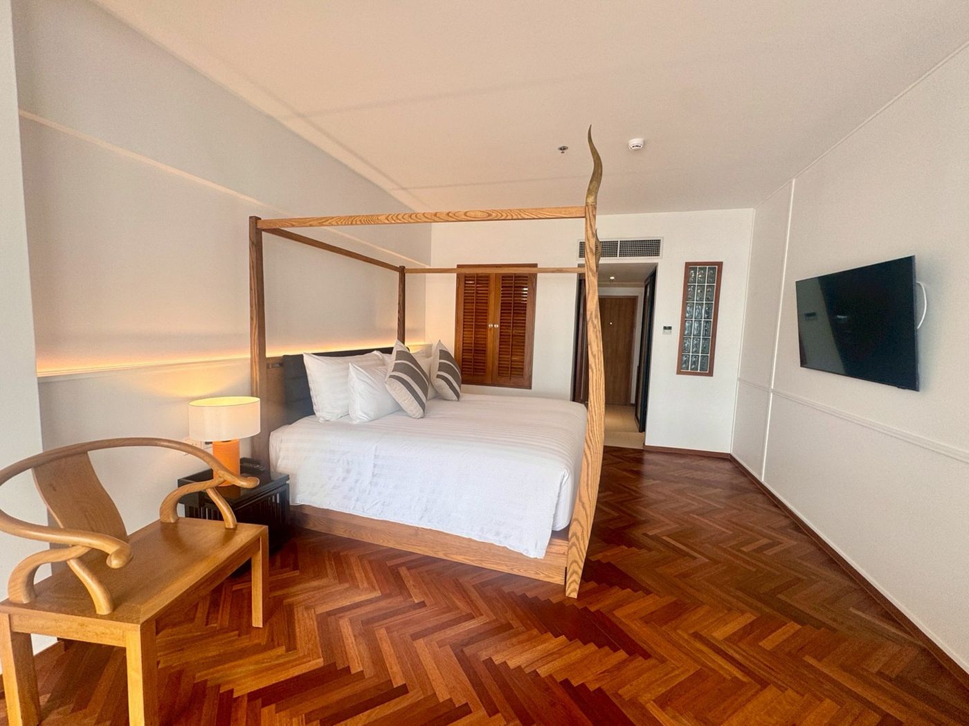 Patong-Beach-Room-16