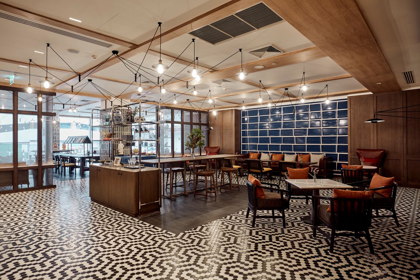 Montien-Hotel-Surawong-Restaurant-15