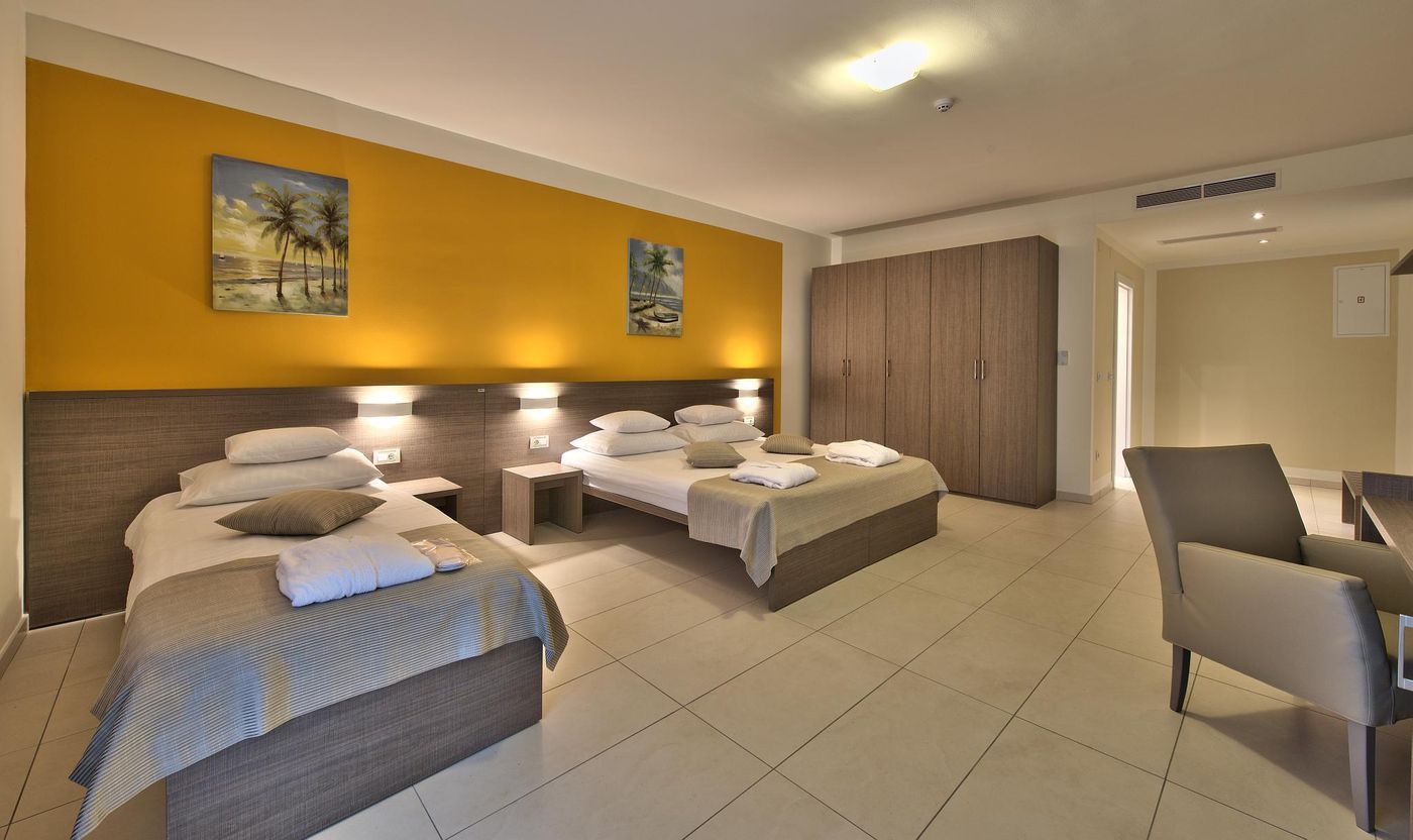 Crvena-Luka-Hotel---Resort-General-view-19