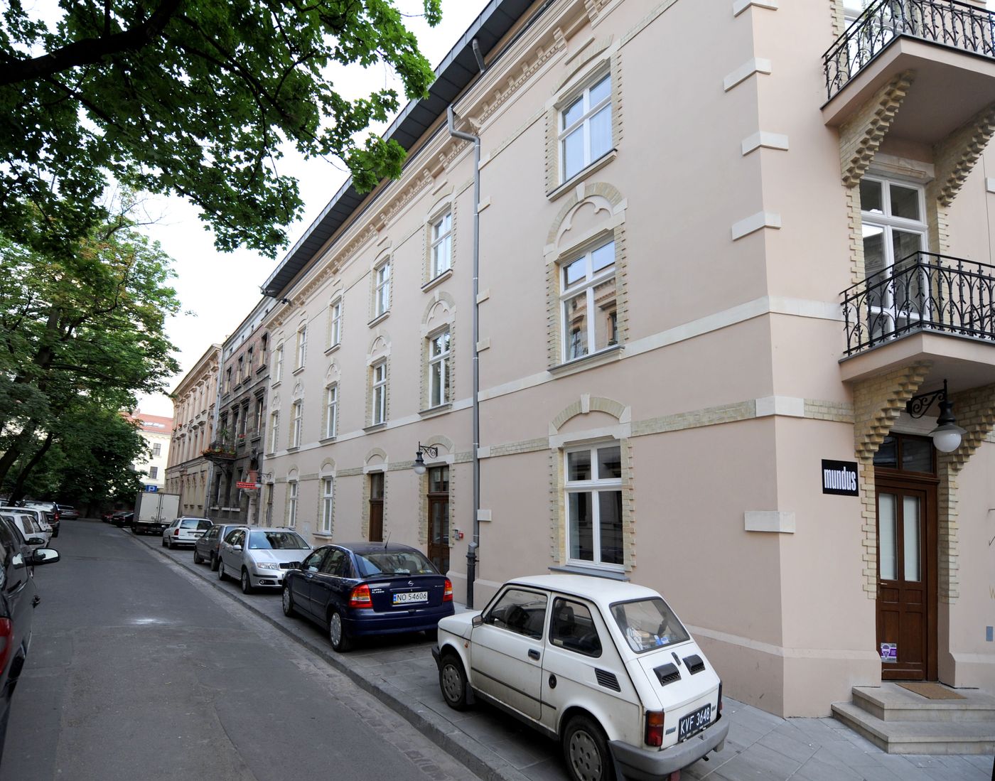 Crystal-Suites-Old-Town-General-view-1