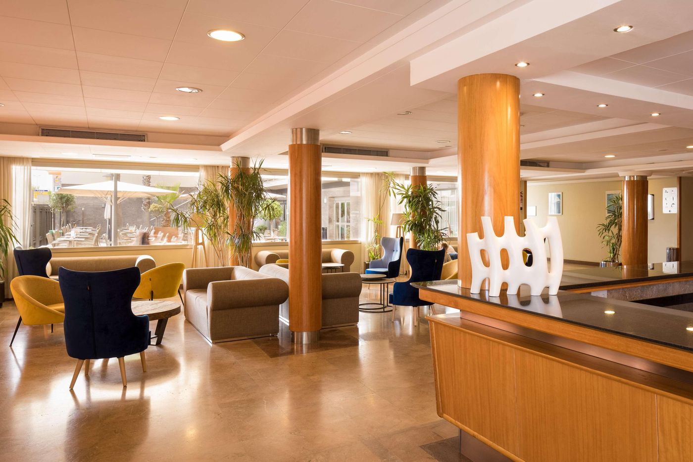 htop-Pineda-Palace---Adults-Recommended-Lobby-24