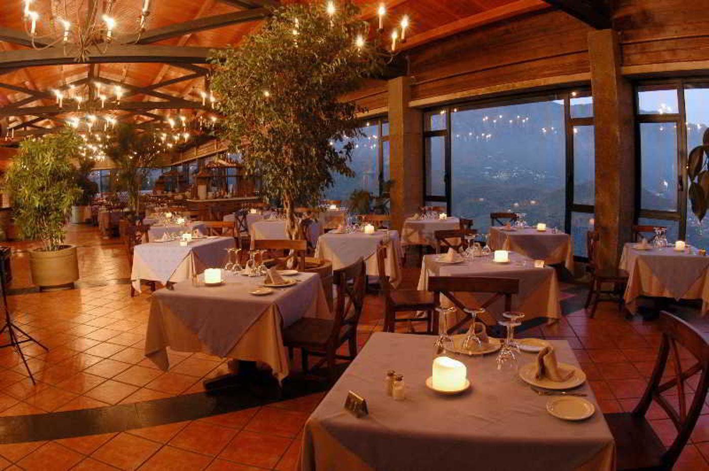 Hotel-Rural-Las-Tirajanas-Restaurant-22