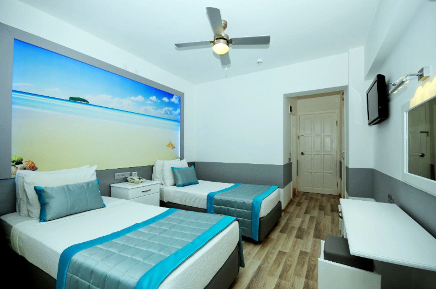 Blue-Palace-Hotel-Room-11