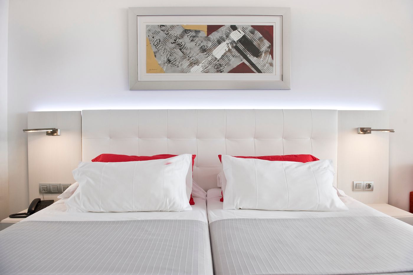 Alexandre-Hotel-Gala-Room-37