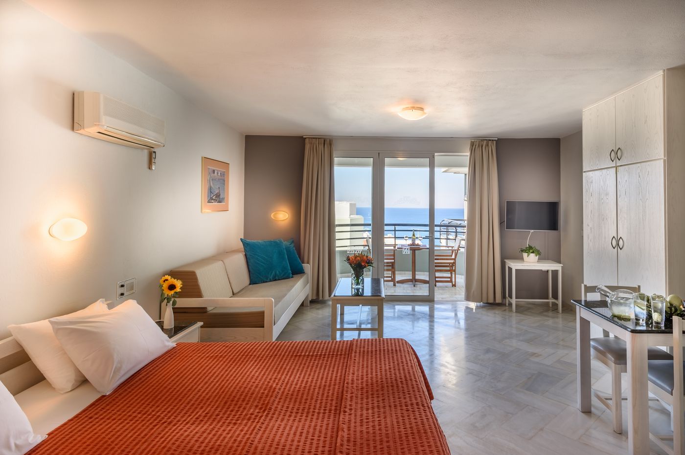 Alantha-Apts-Room-11