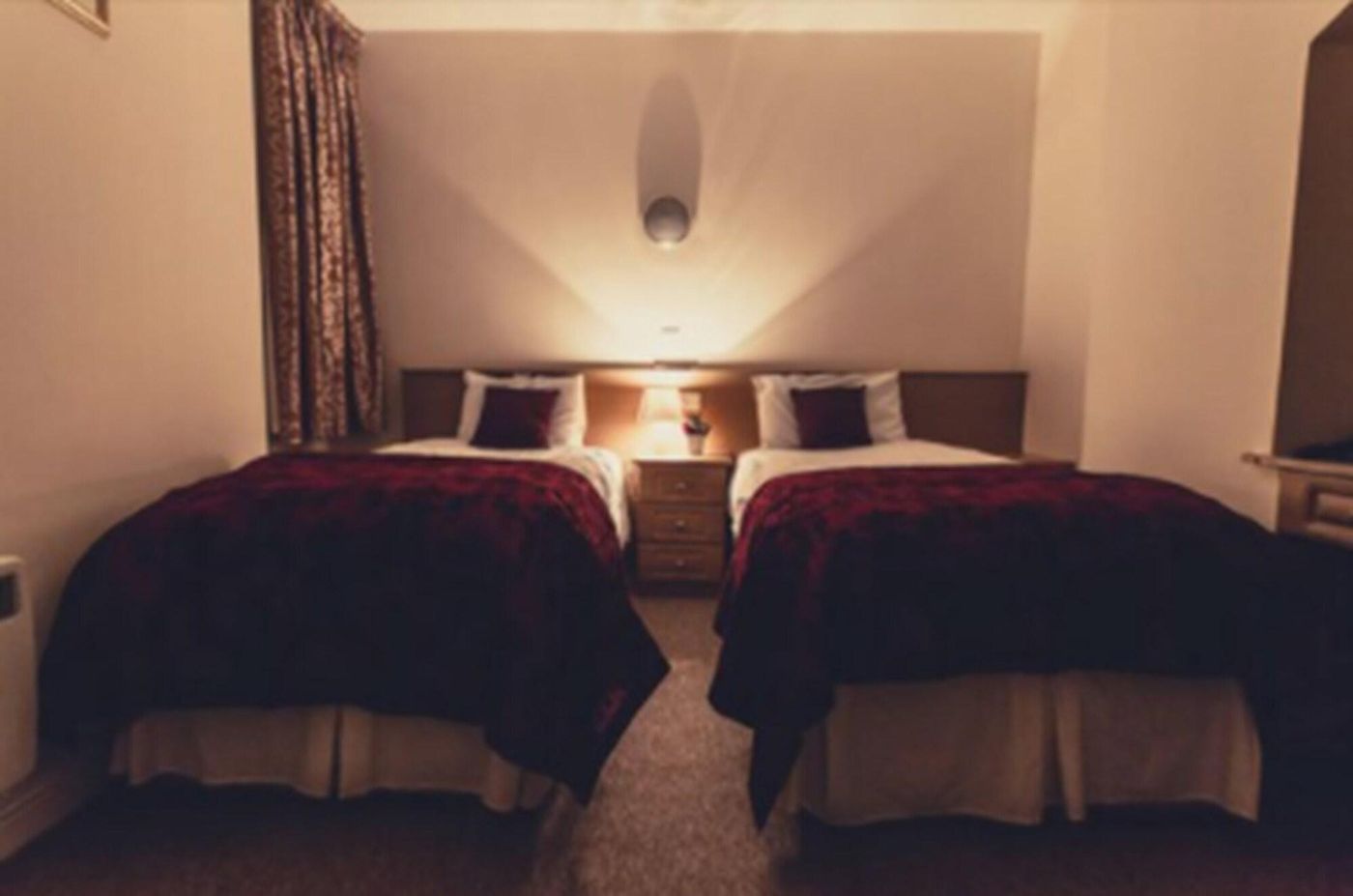 Celtic Lodge Guesthouse Restaurant Bar-Ireland-DUBLIN-Room-9