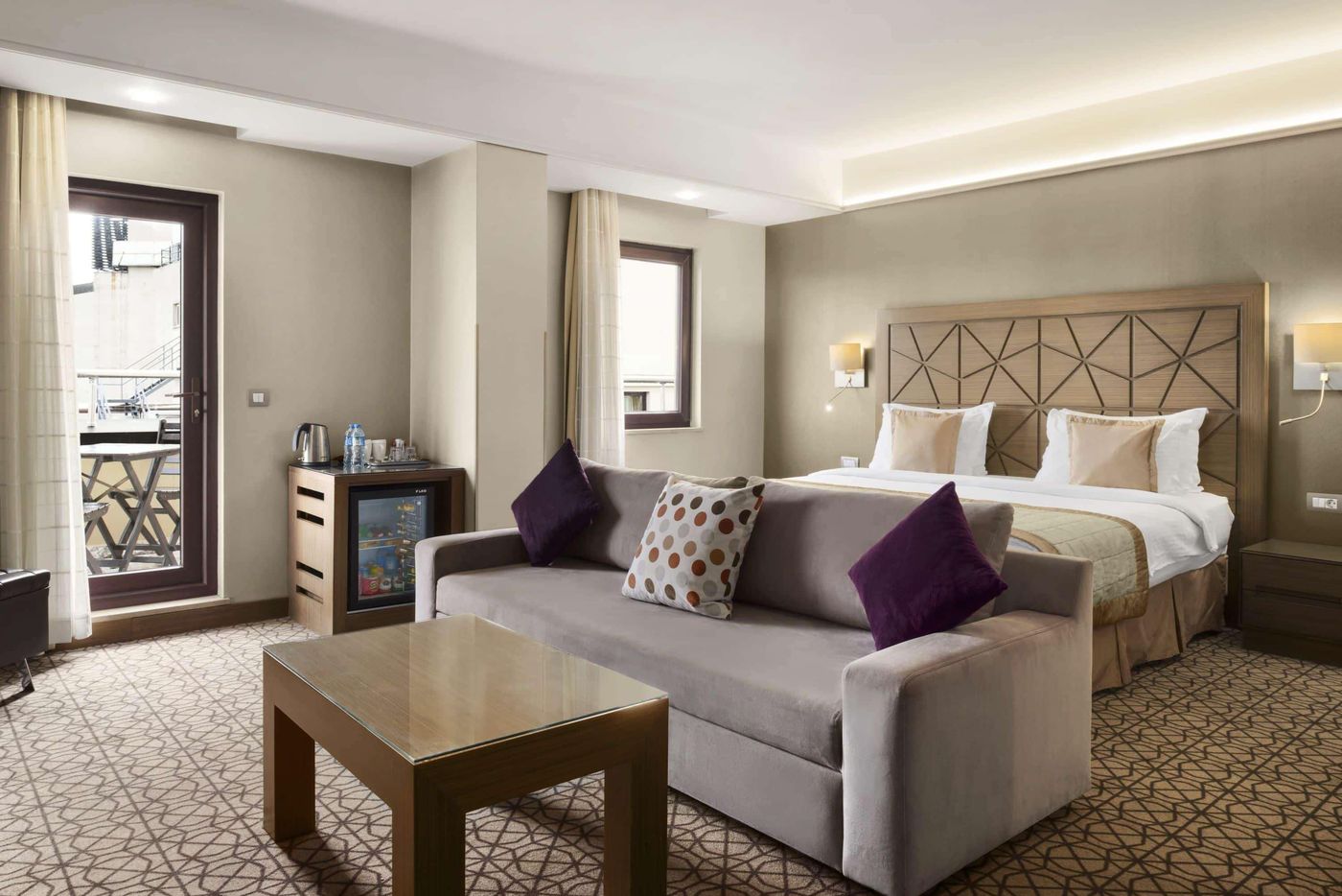 Ramada-Istanbul-Taksim-Room-14