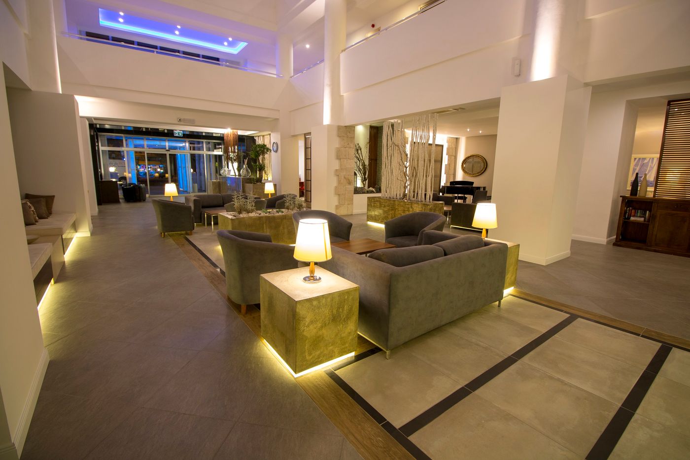 Munamar-Beach-Residence-Lobby-36