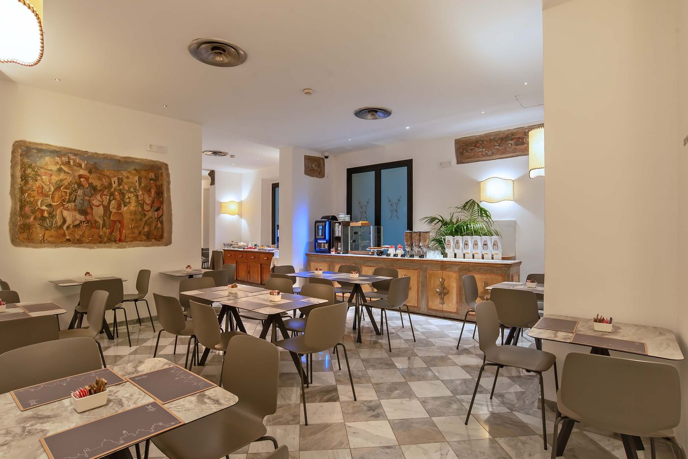 Machiavelli-Palace-Restaurant-13