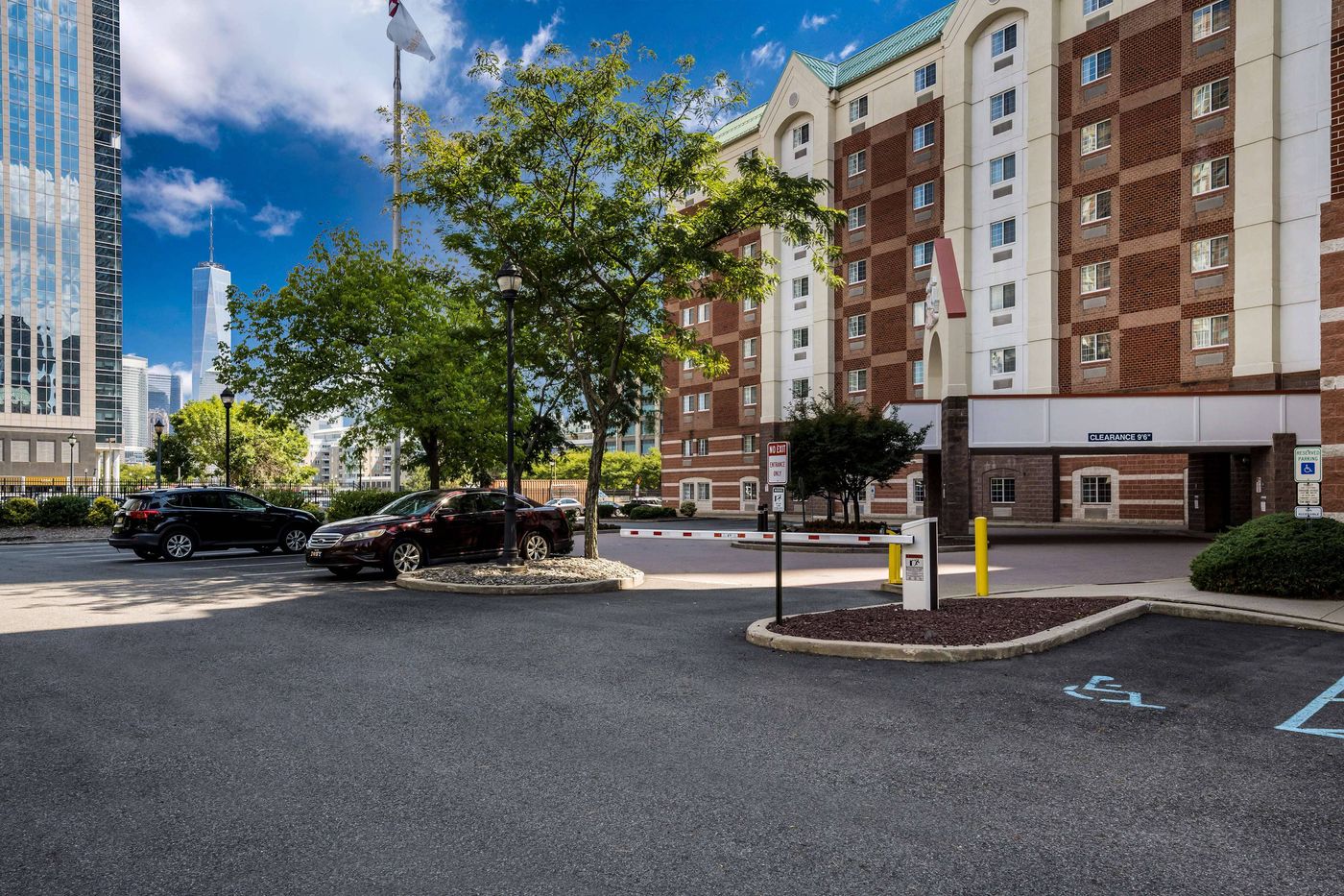 Sonesta-Simply-Suites-Jersey-City-General-view-3