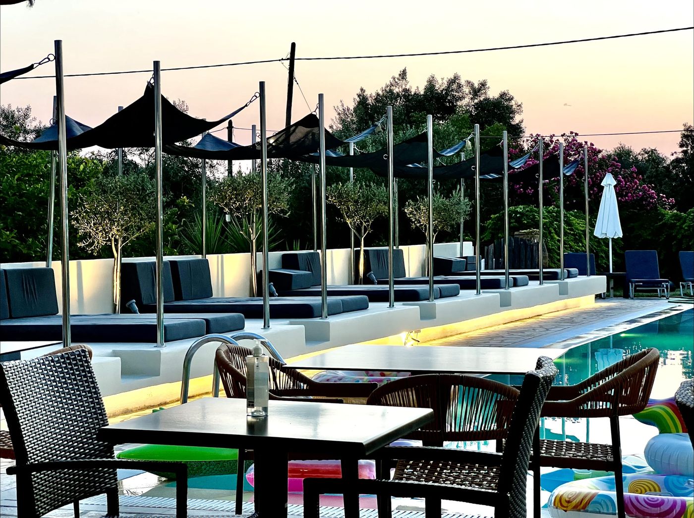 Bruskos-Hotel-and-Suites-General-view-12