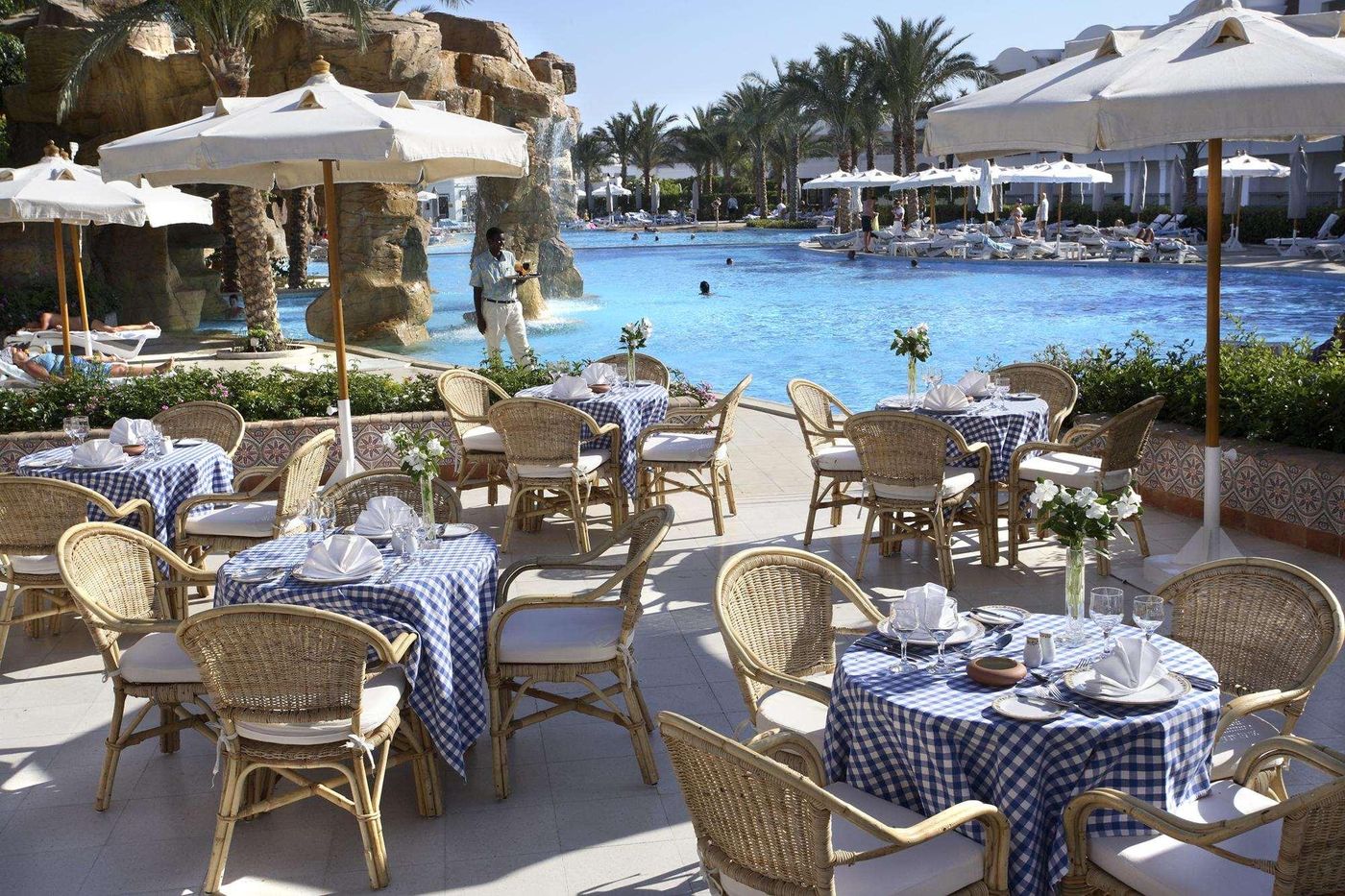 Baron-Palms-Resort-Restaurant-15