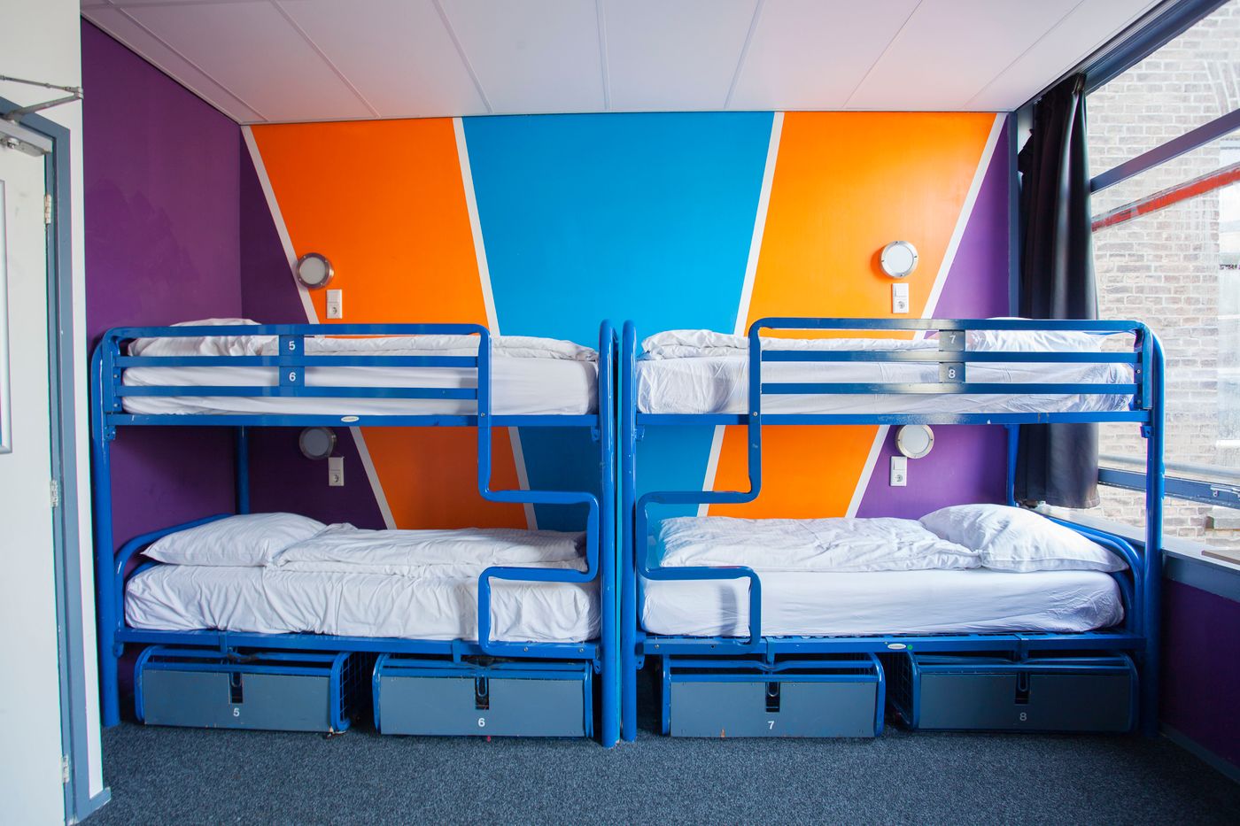 Flying-Pigs-Downtown-Hostel-Amsterdam-Room-3