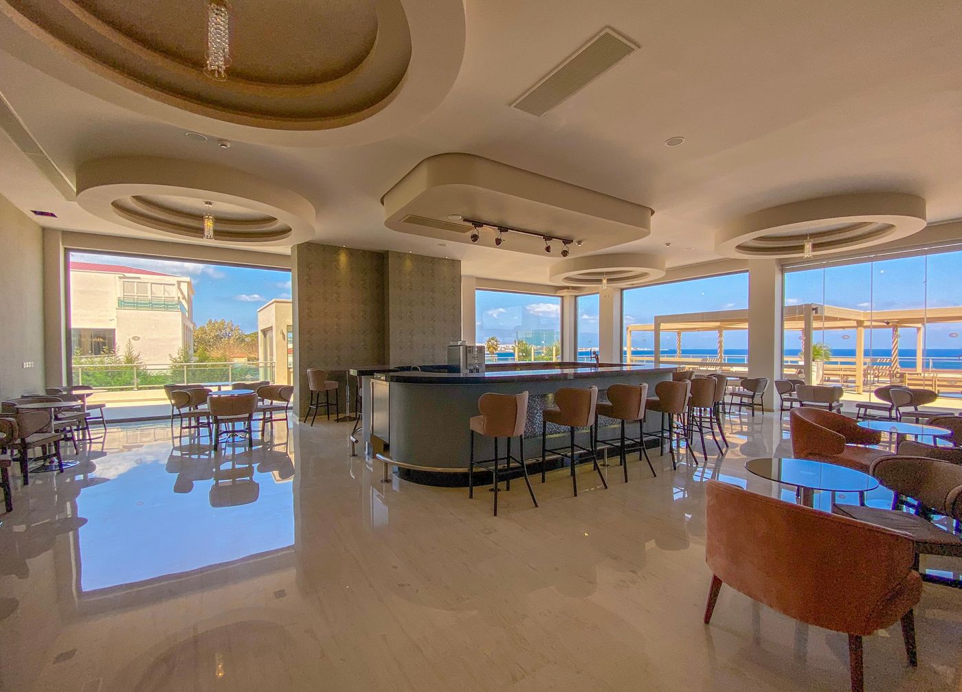 Kresten-Royal-Euphoria-Resort-Bar-53