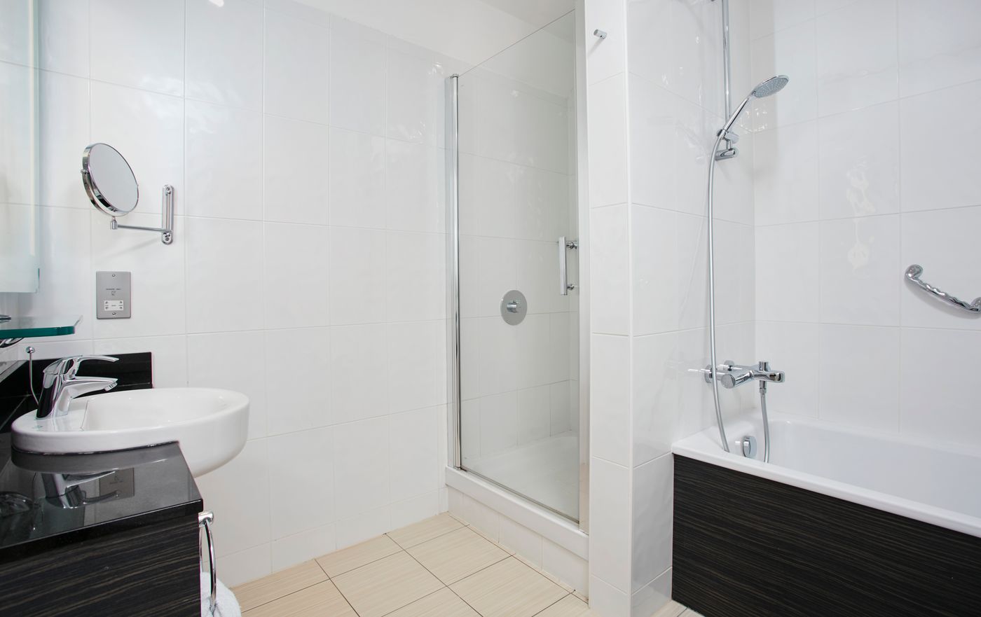 Leonardo Hotel Dublin Christchurch - Jurys Inn - Ireland - DUBLIN - Room - 2