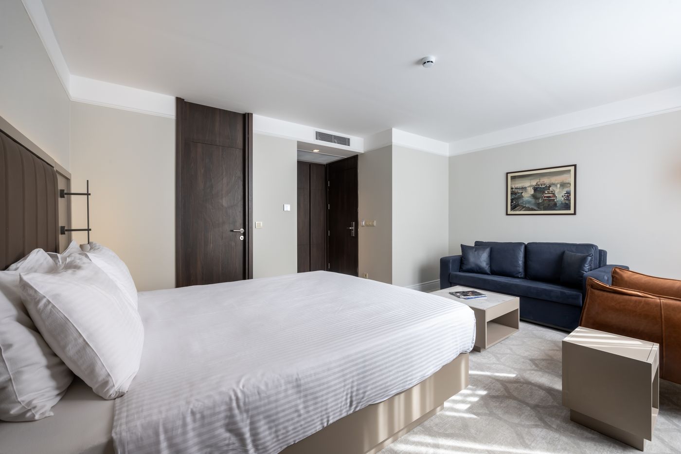 Noble-Pangalti-Room-21