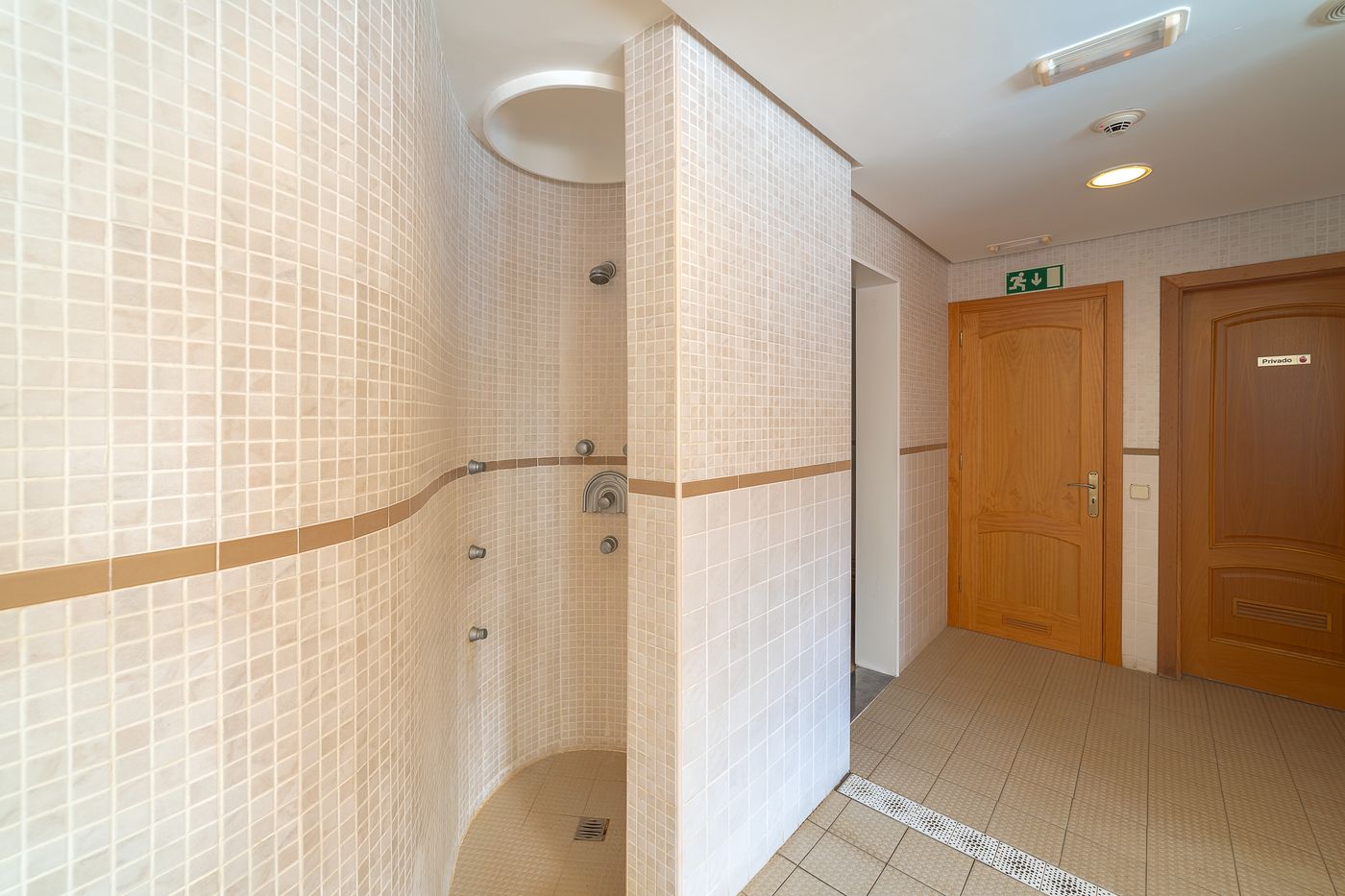 Villas-Monte-Solana-by-Livvo-Lobby-16