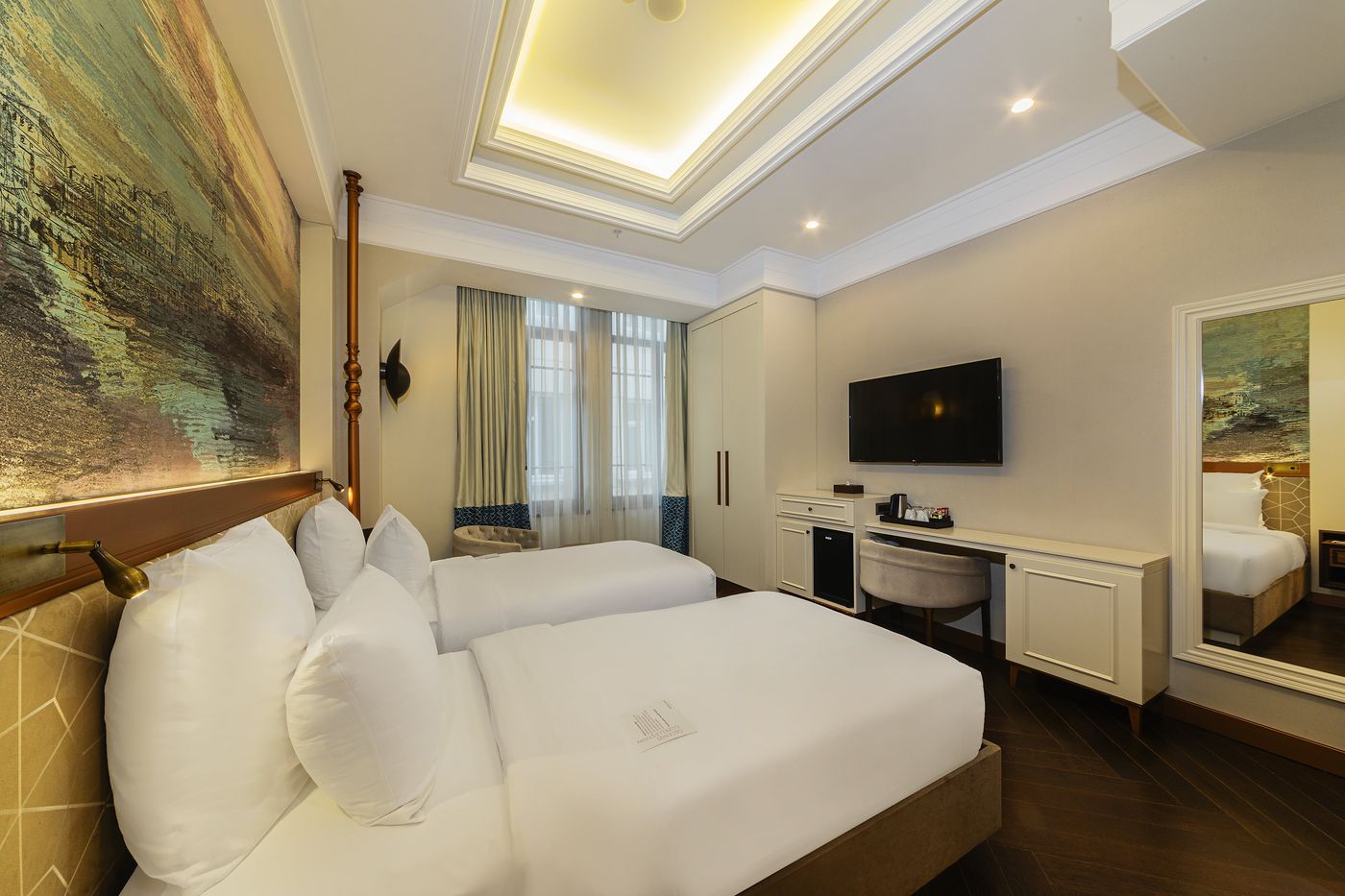Mercure-Istanbul-Sirkeci-Room-32