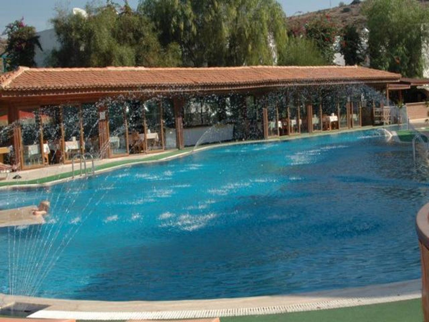 Tropicana Beach Apartments