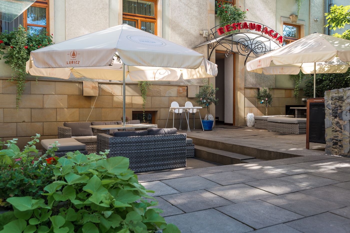 Hotel-Niebieski-Art-Hotel---Spa-General-view-42