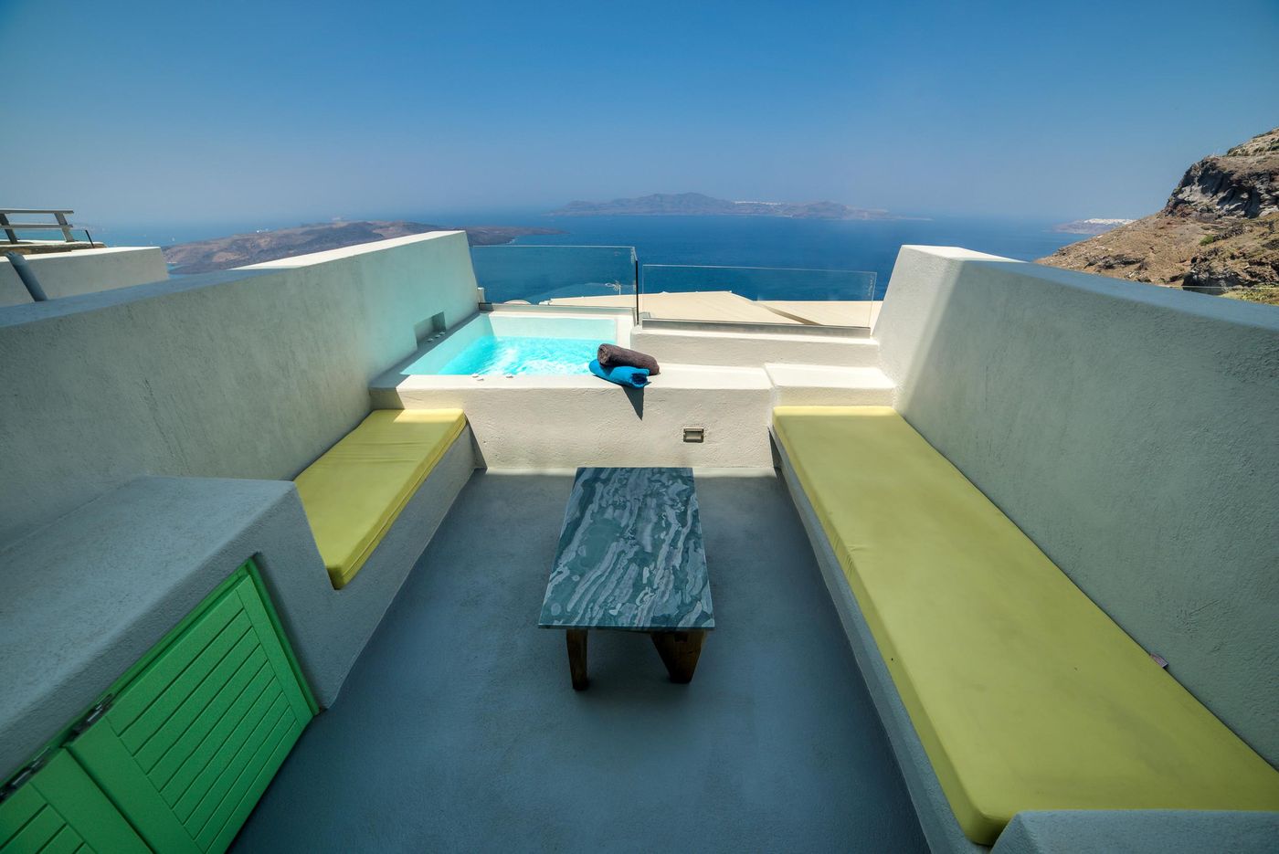 Santorini-Royal-Suites-Room-17