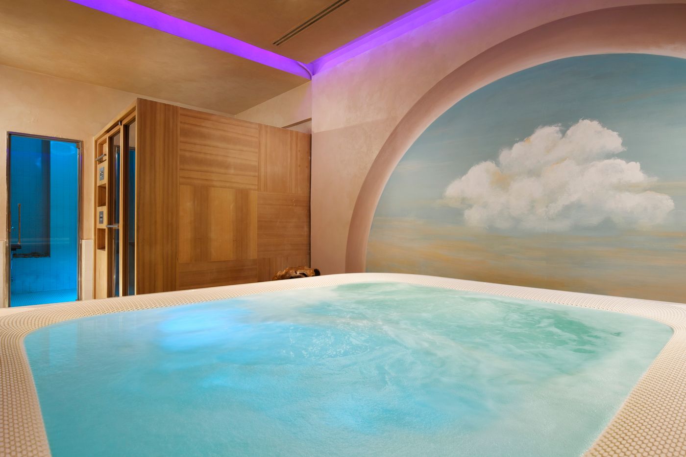 Leon-s-Place-Hotel-Sports-and-Entertainment-40