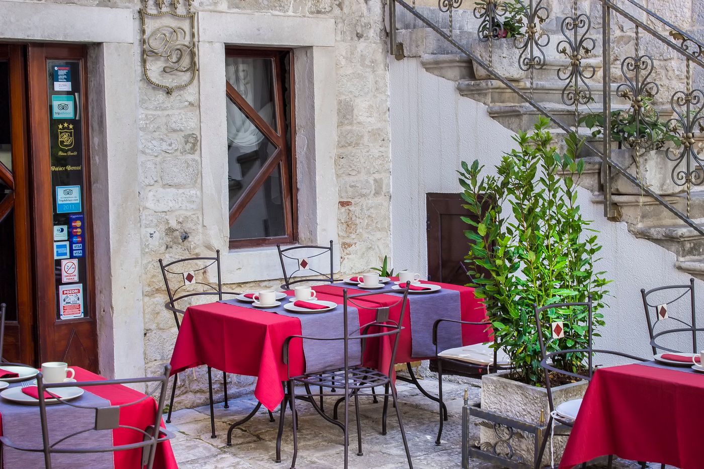 Palace-Derossi-General-view-5