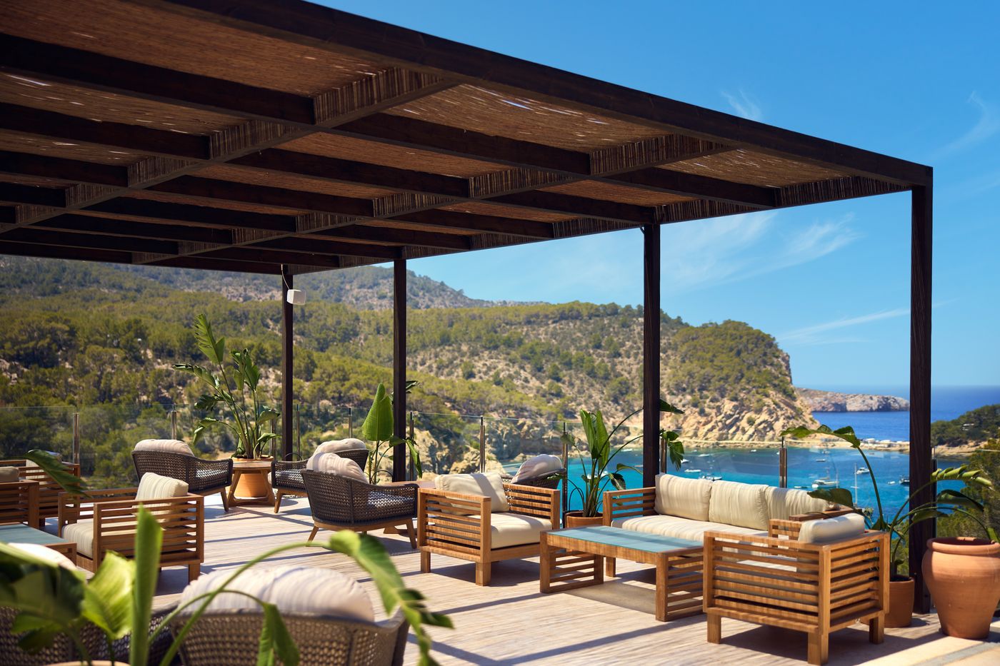 Club Cala San Miguel Hotel Ibiza, Curio Collection by Hilton