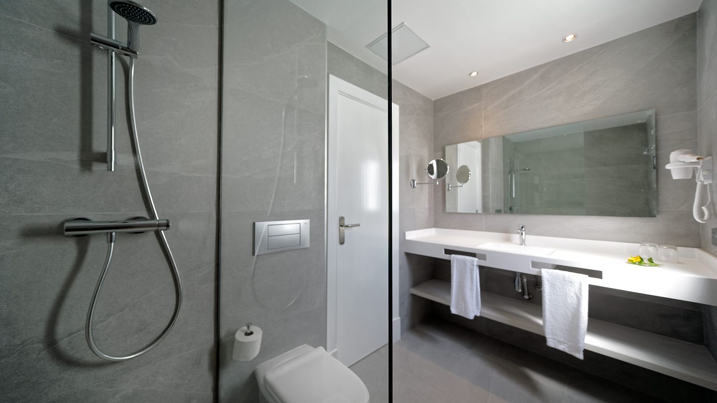 Broncemar-Beach-Room-47