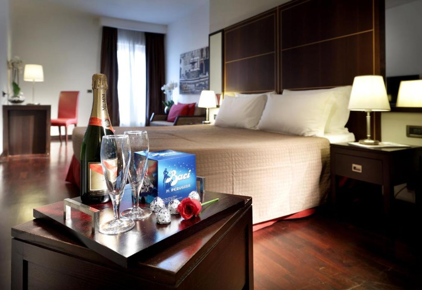 International-Palace-Room-31