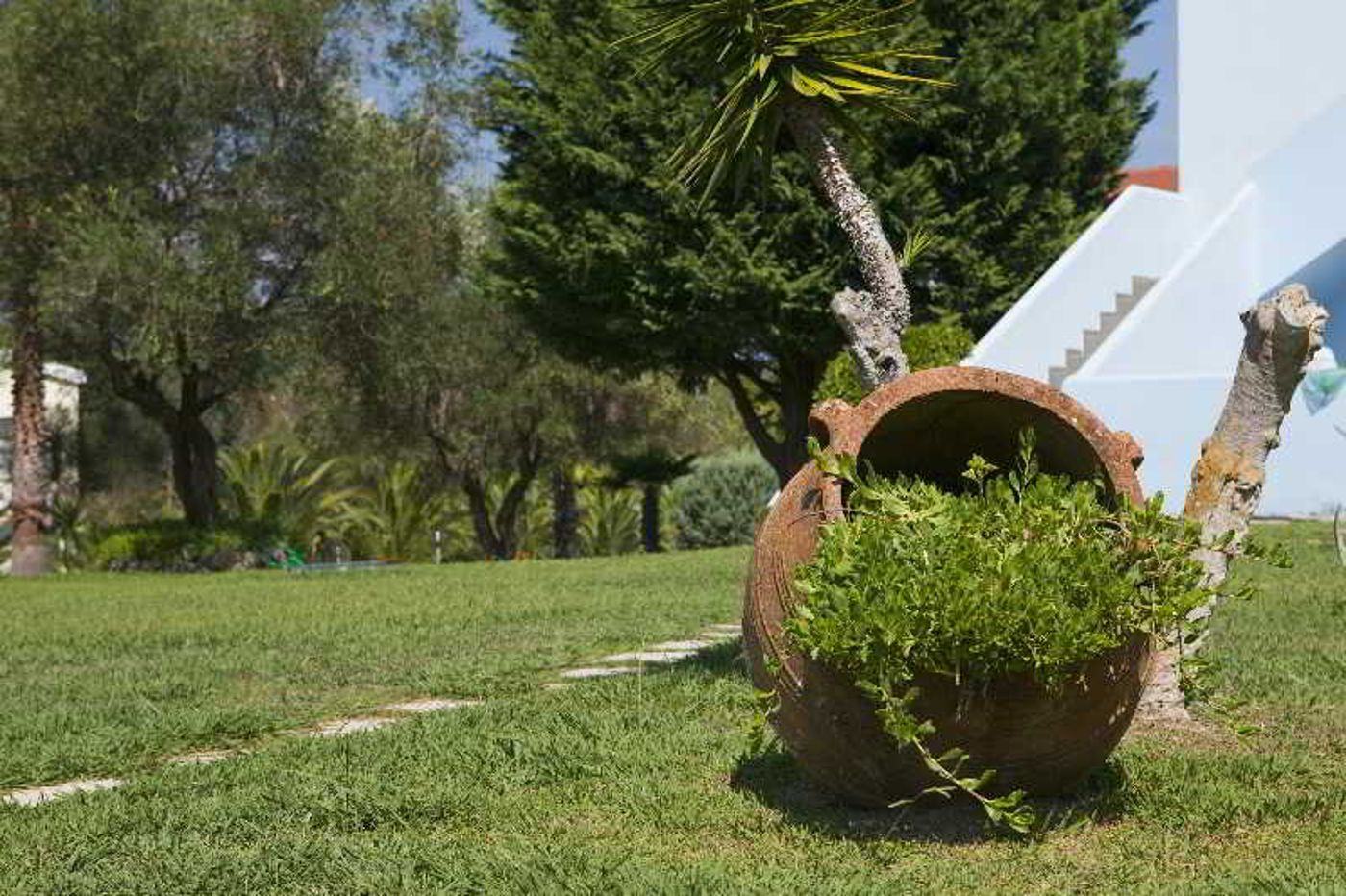 Govino-Bay-Apartments-Lobby-18