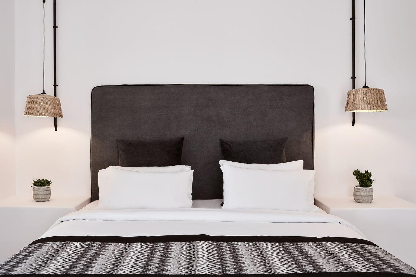 Mr---Mrs-White-Mykonos-Room-42