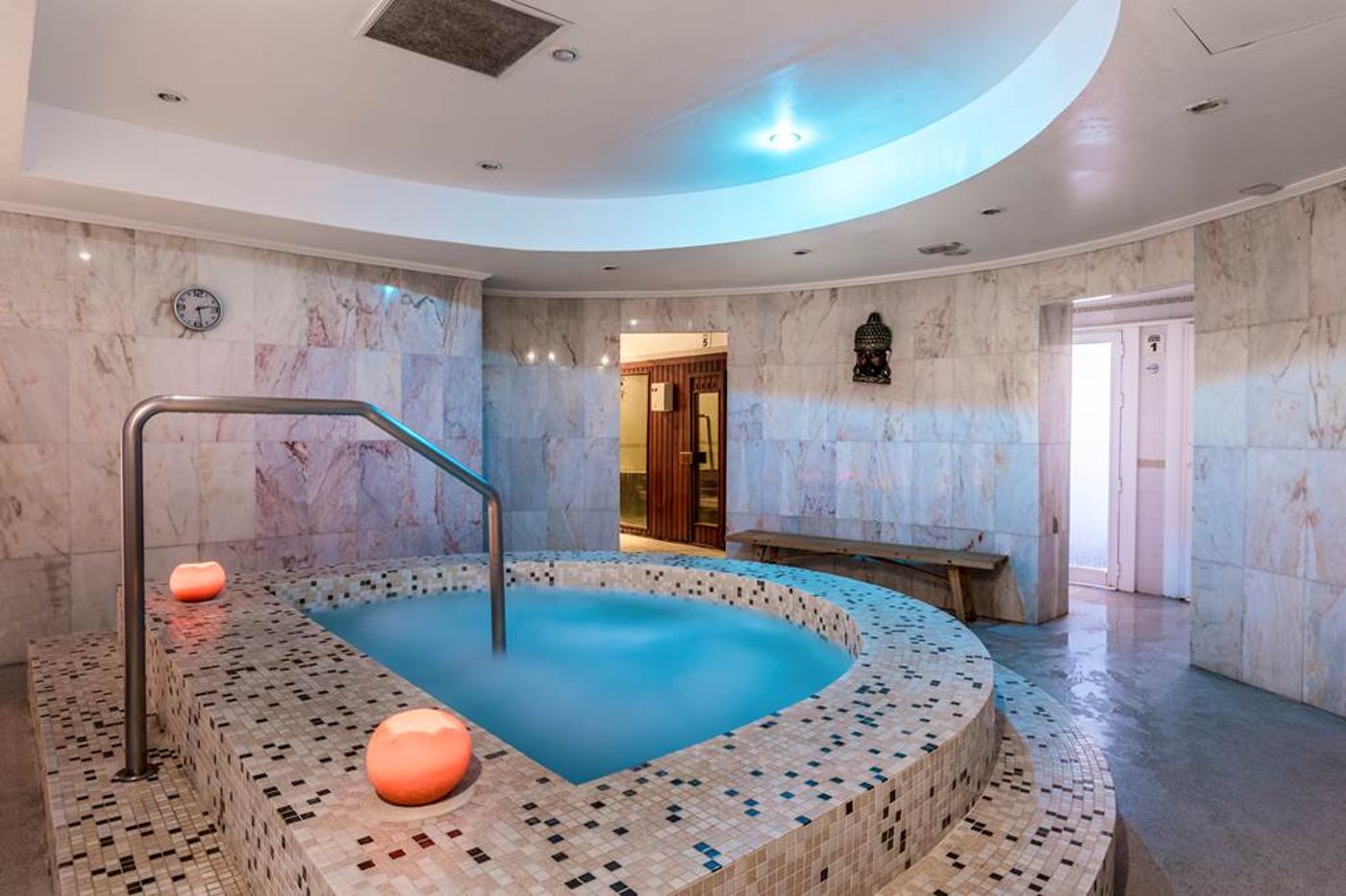 Paradise-Park-Fun-Lifestyle-Hotel-Sports-and-Entertainment-79