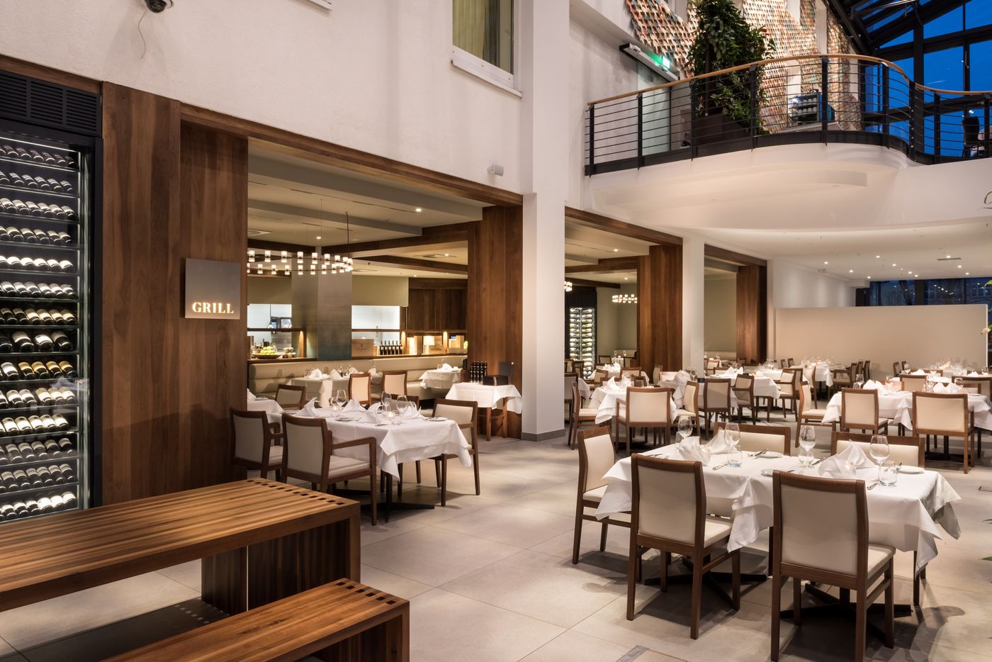 Estrel-Hotel-Berlin-Restaurant-39