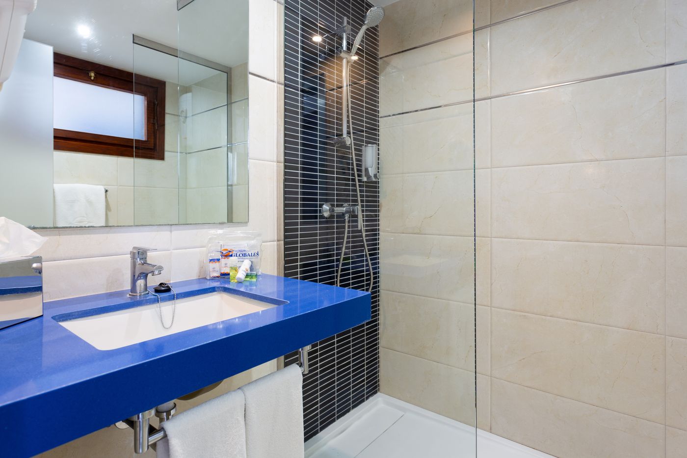 Globales-Tamaimo-Tropical-Room-24