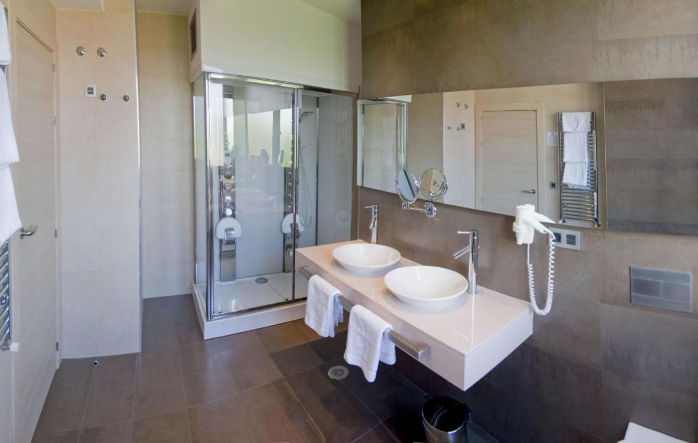 Asturias-Spain-Gijon -Room-9