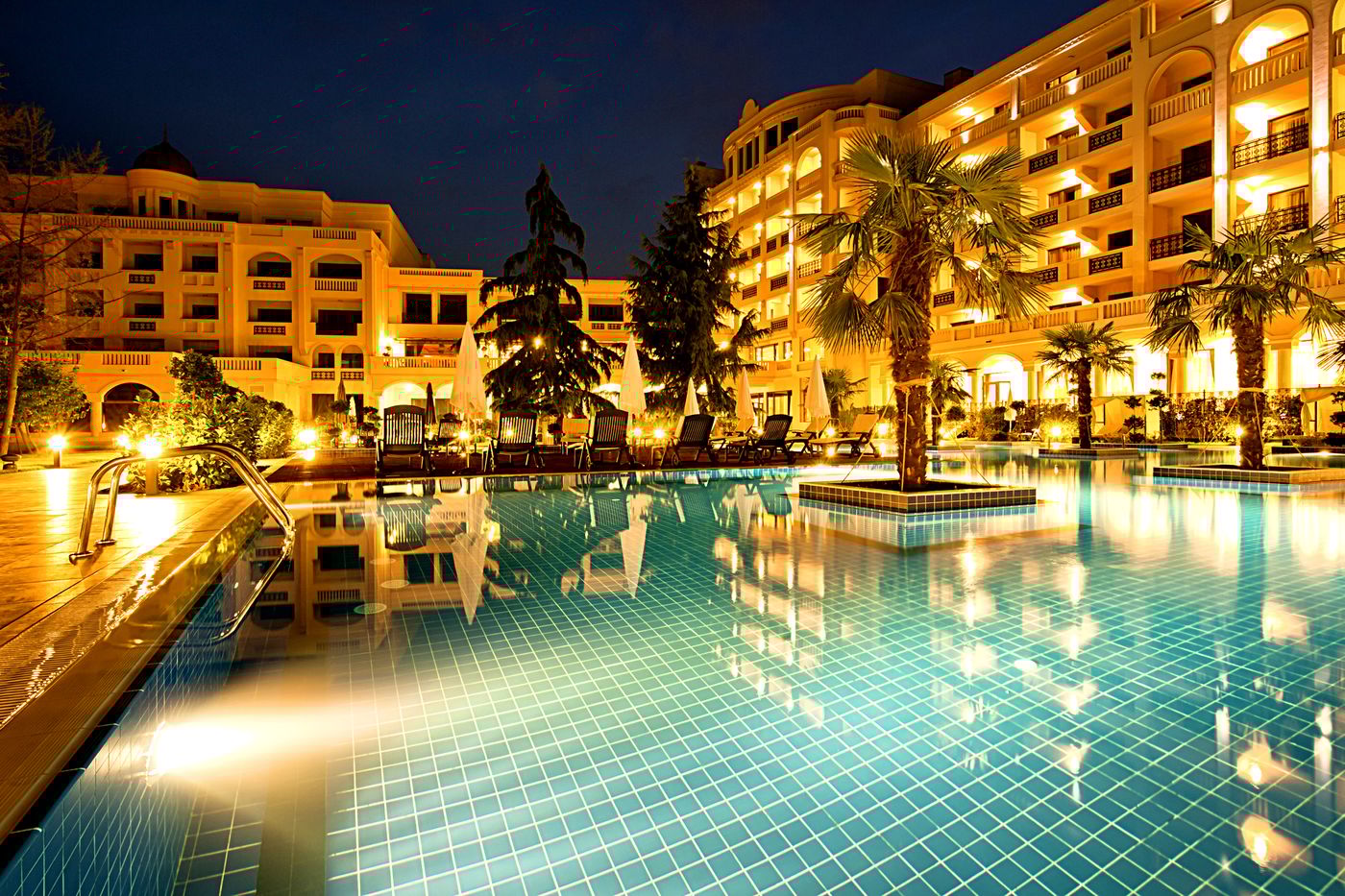 Grand-Hotel---Spa-Primoretz-Pool-1