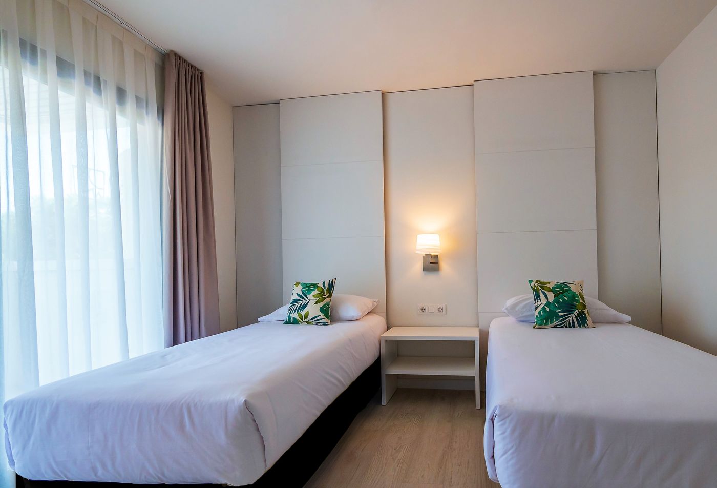Golden-Port-Salou-and-Spa-Room-31