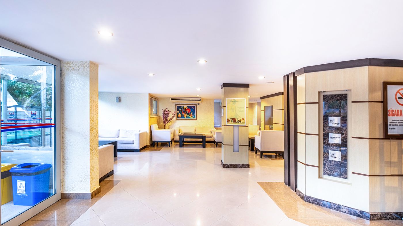 Viking-Nona-Beach-Lobby-36