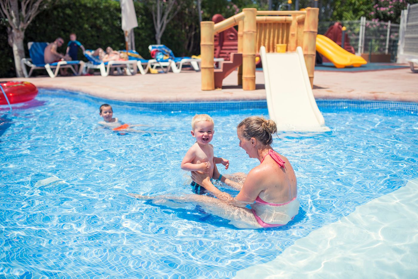 Azuline-Hotel-Bergantin-Pool-8