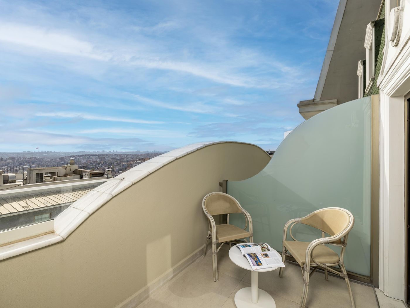 Elite-World-Comfy-Istanbul-Taksim-Hotel-Room-4