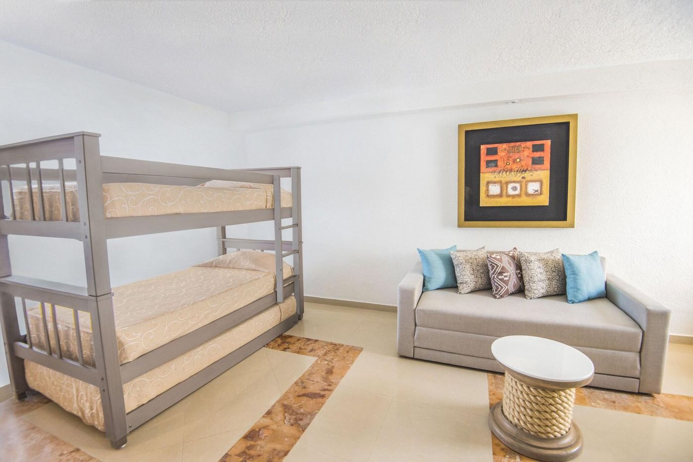 Sunscape-Resort---Spa-Room-40