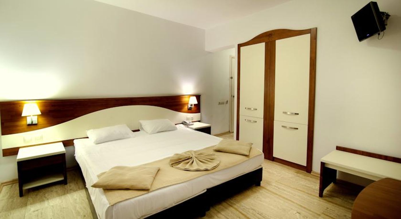 Teos Holiday Village