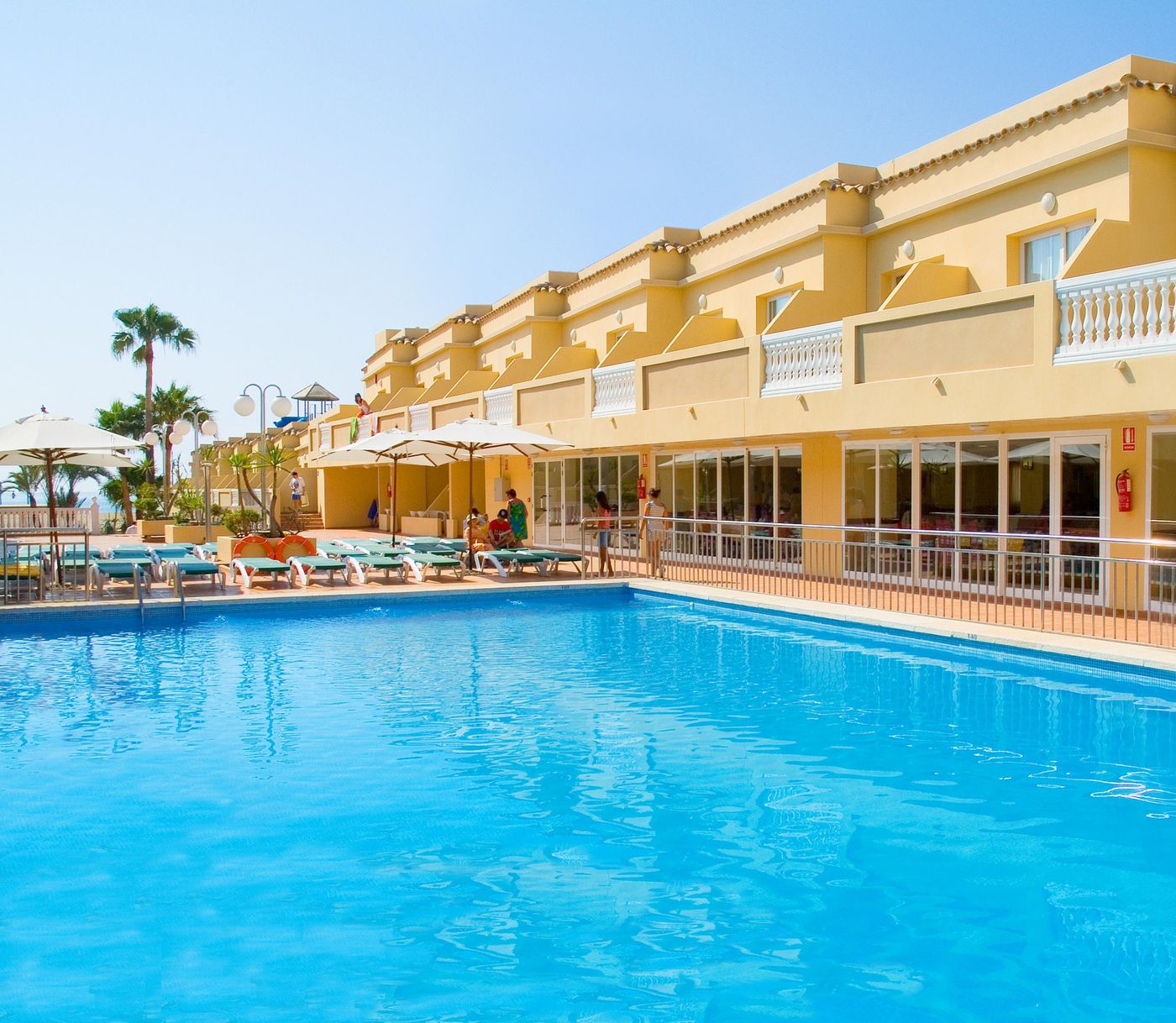 RH-Casablanca-Suites-Pool-1