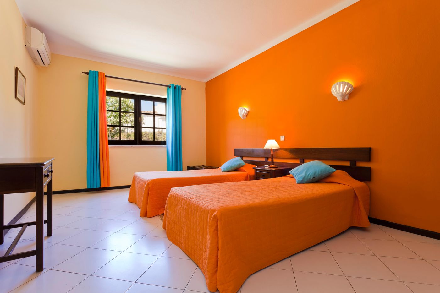 Colina-Village-Room-15