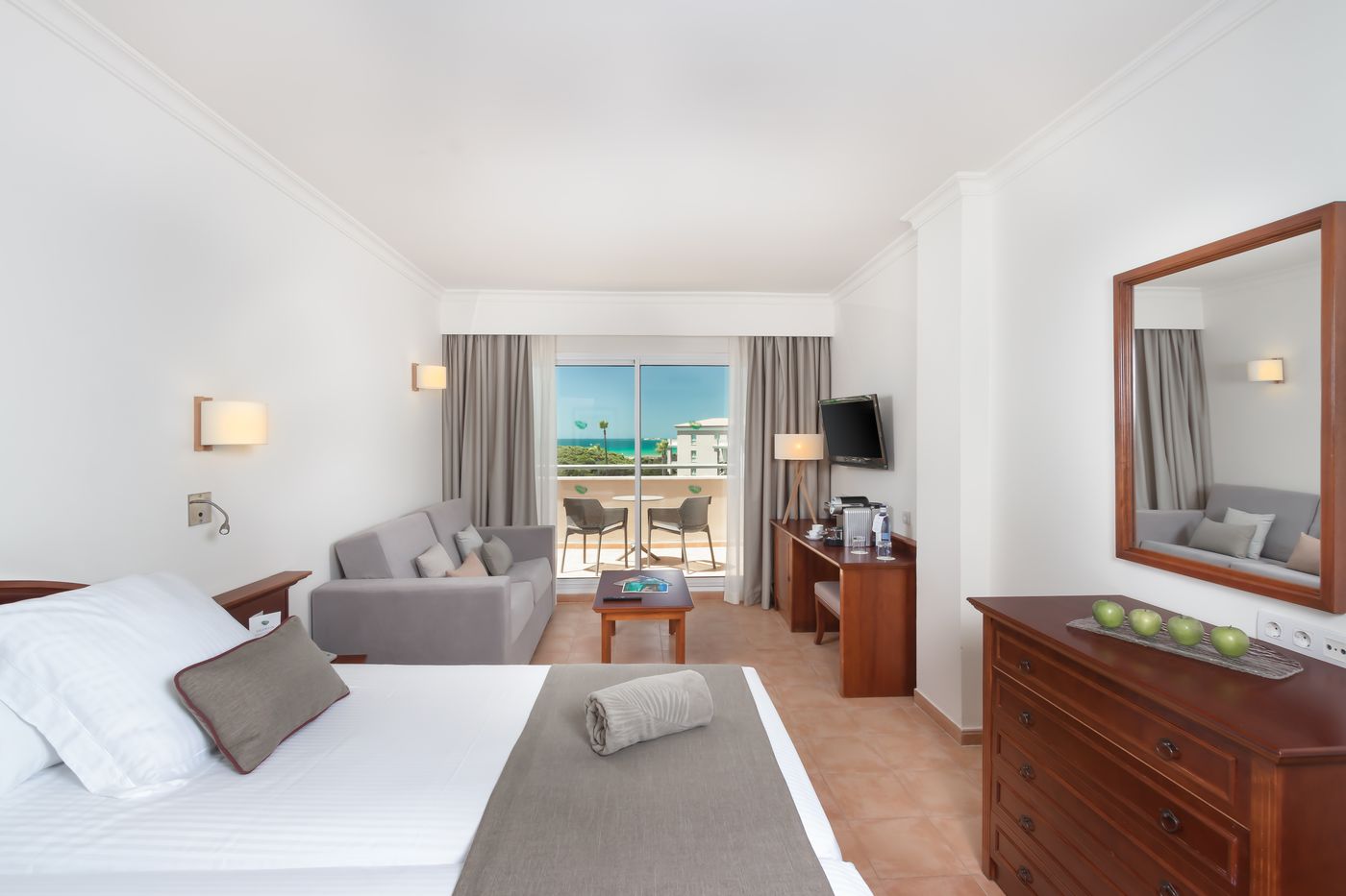 Valentin-Sancti-Petri-Room-25